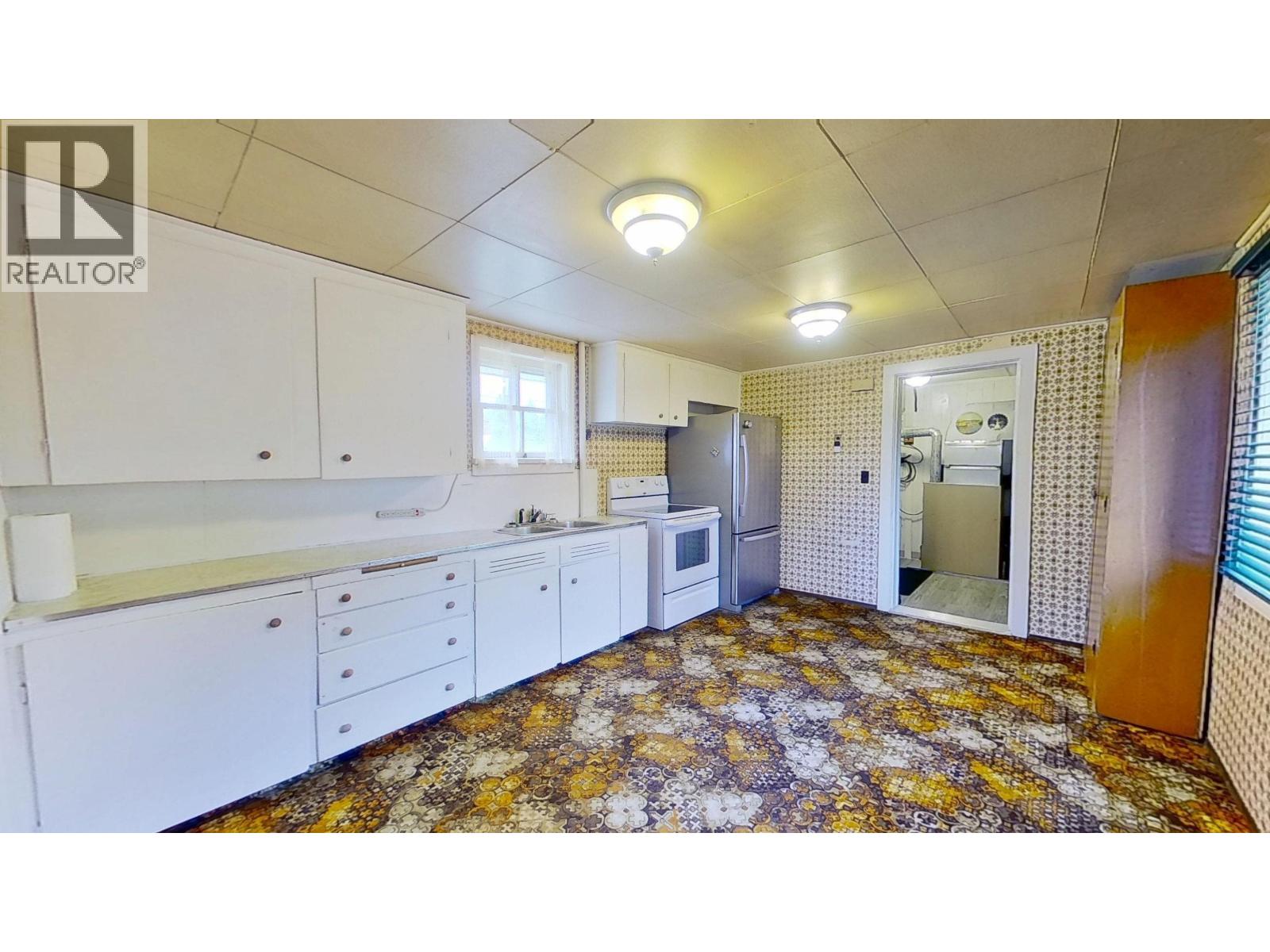 9424-9503 95 STREET - 11