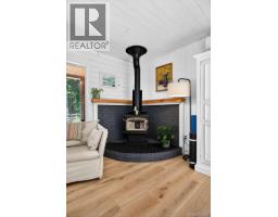 261 Mobrae Ave, Salt Spring, BC V8K1J7 Photo 19