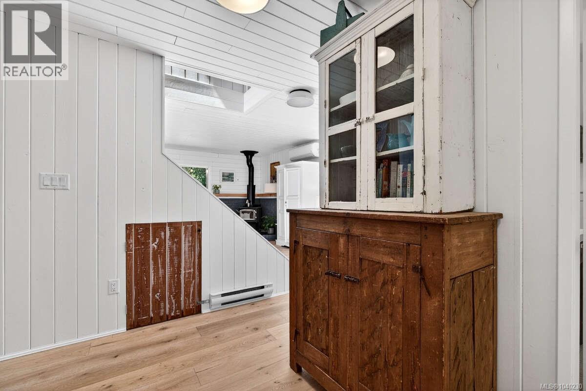 261 Mobrae Ave - 22