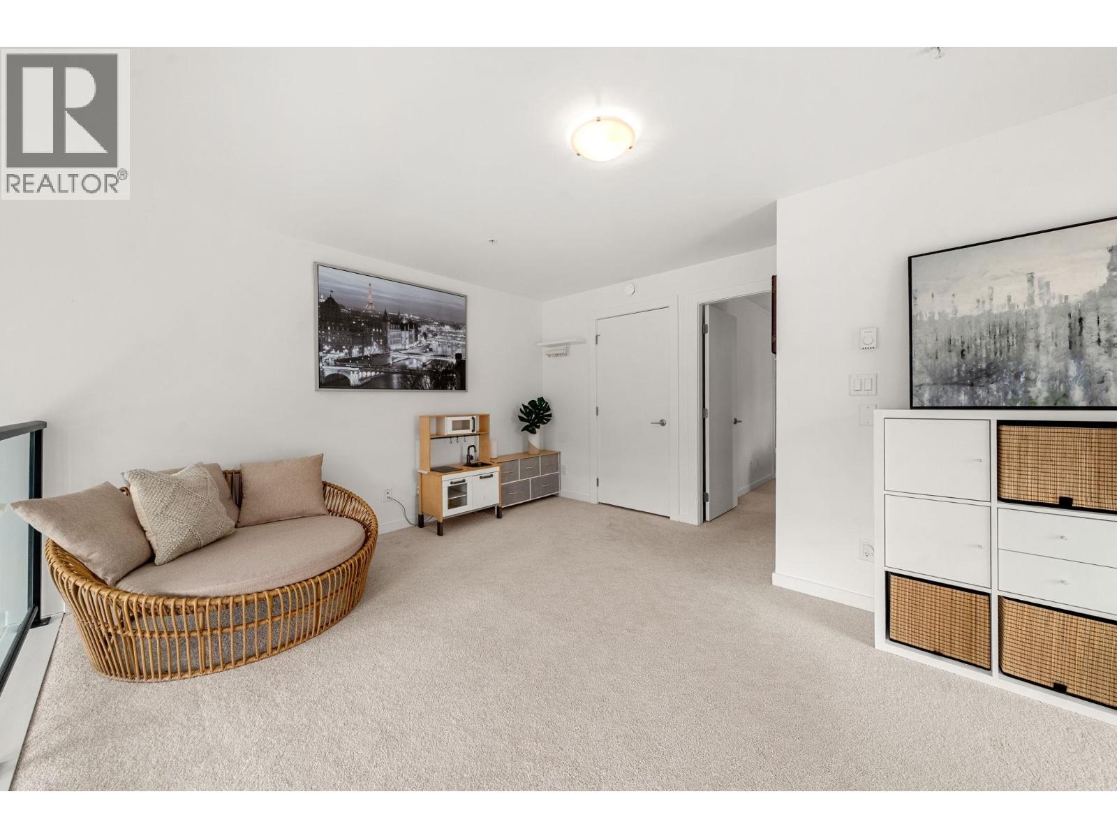 206 39767 GOVERNMENT ROAD, Squamish
