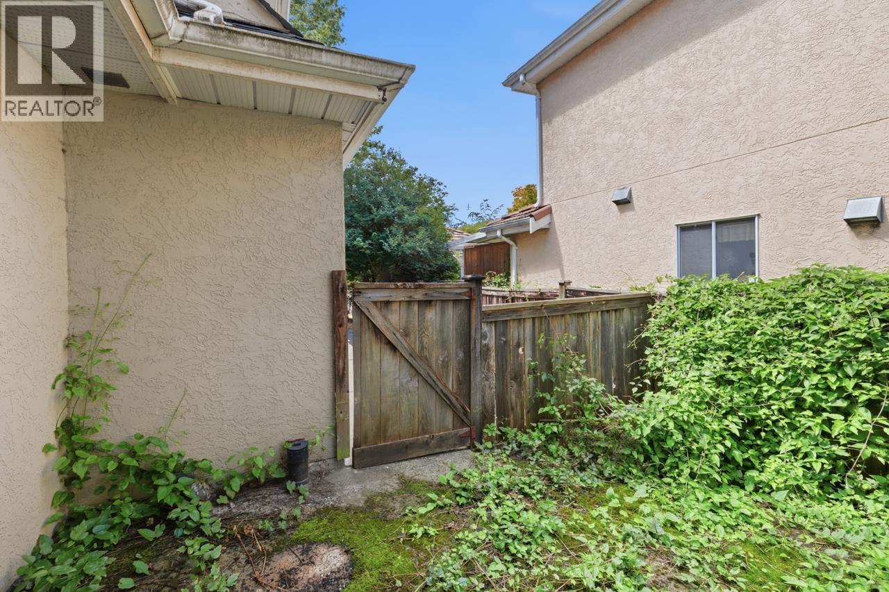 6 8291 FRENCH STREET, Vancouver