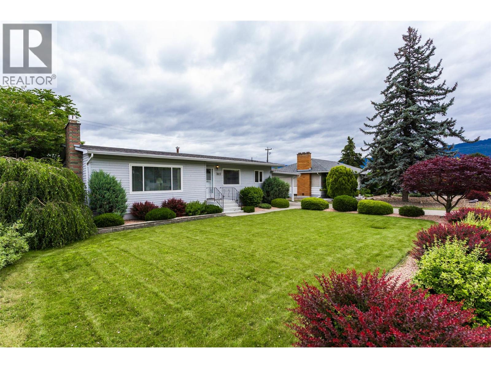 3607 39 Avenue - 2