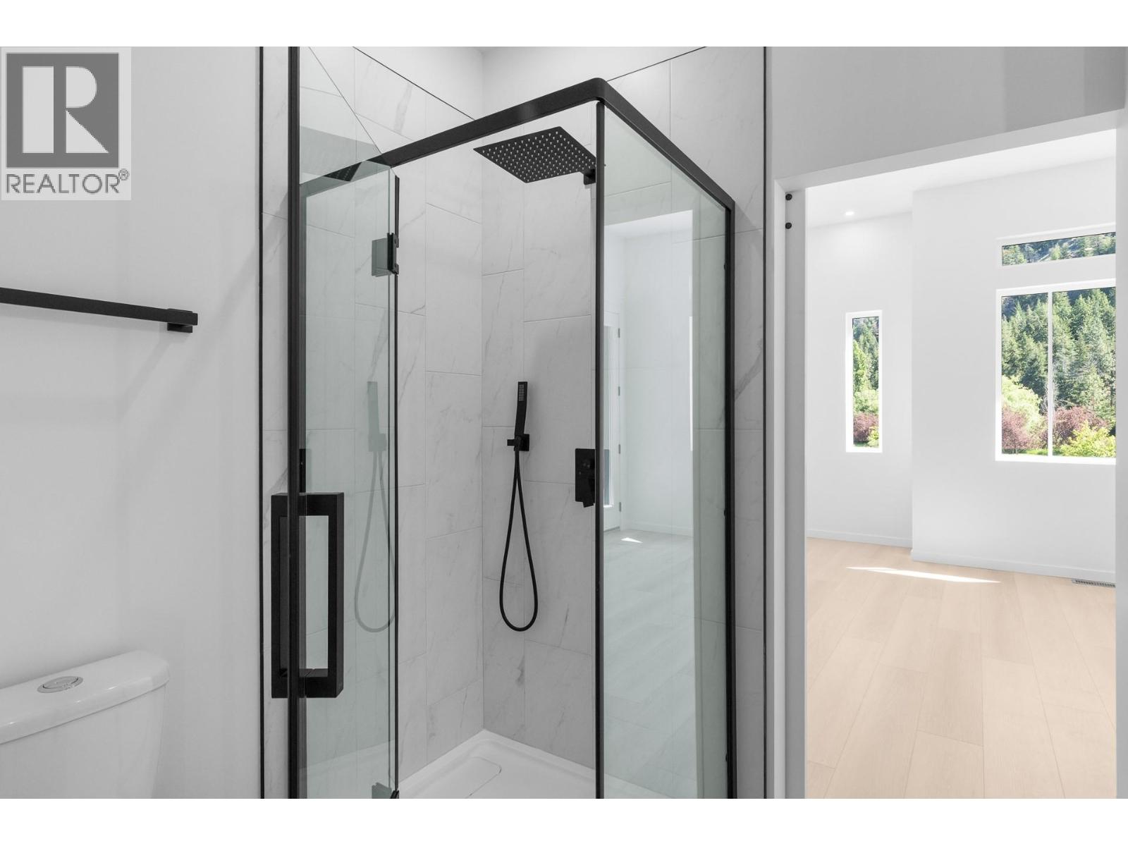 9188 Tronson Road Unit# 4, Vernon