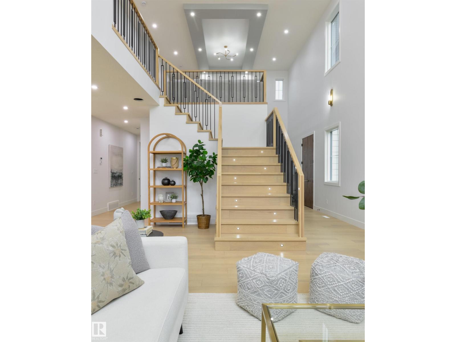 266 Falcon Crescent - 26