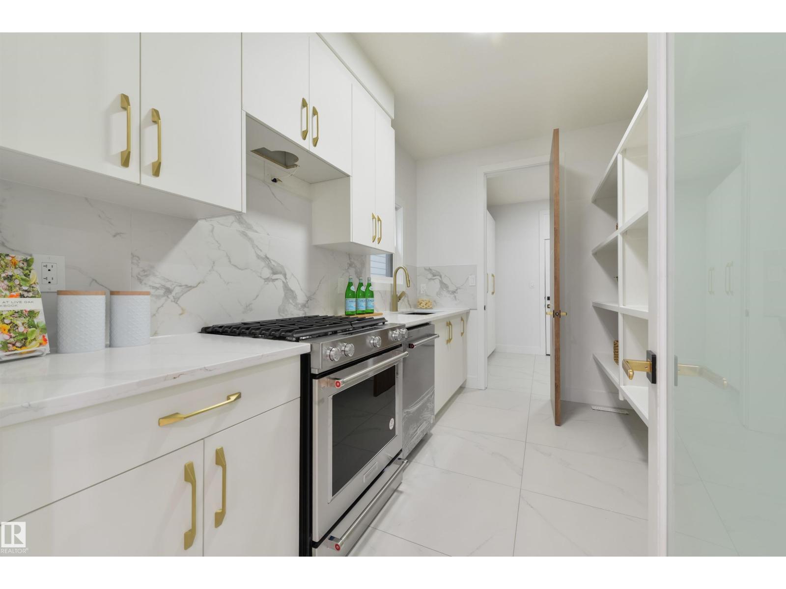 266 Falcon Crescent - 23