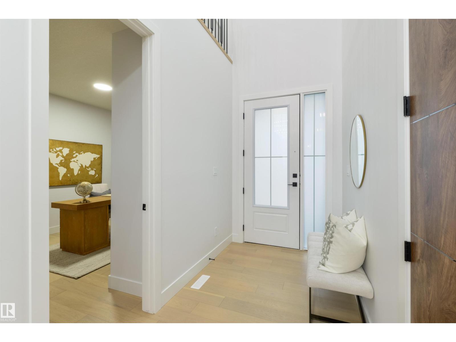 266 Falcon Crescent - photo 3