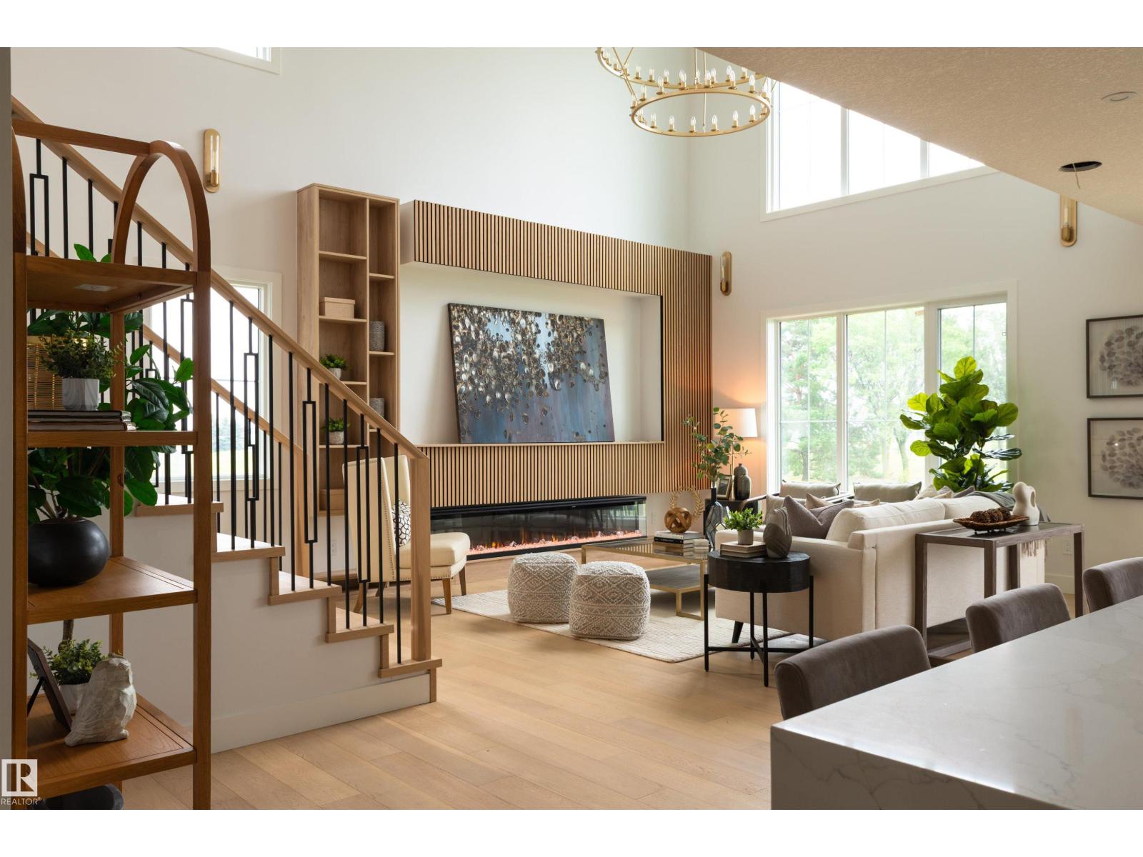 266 Falcon Crescent - 55