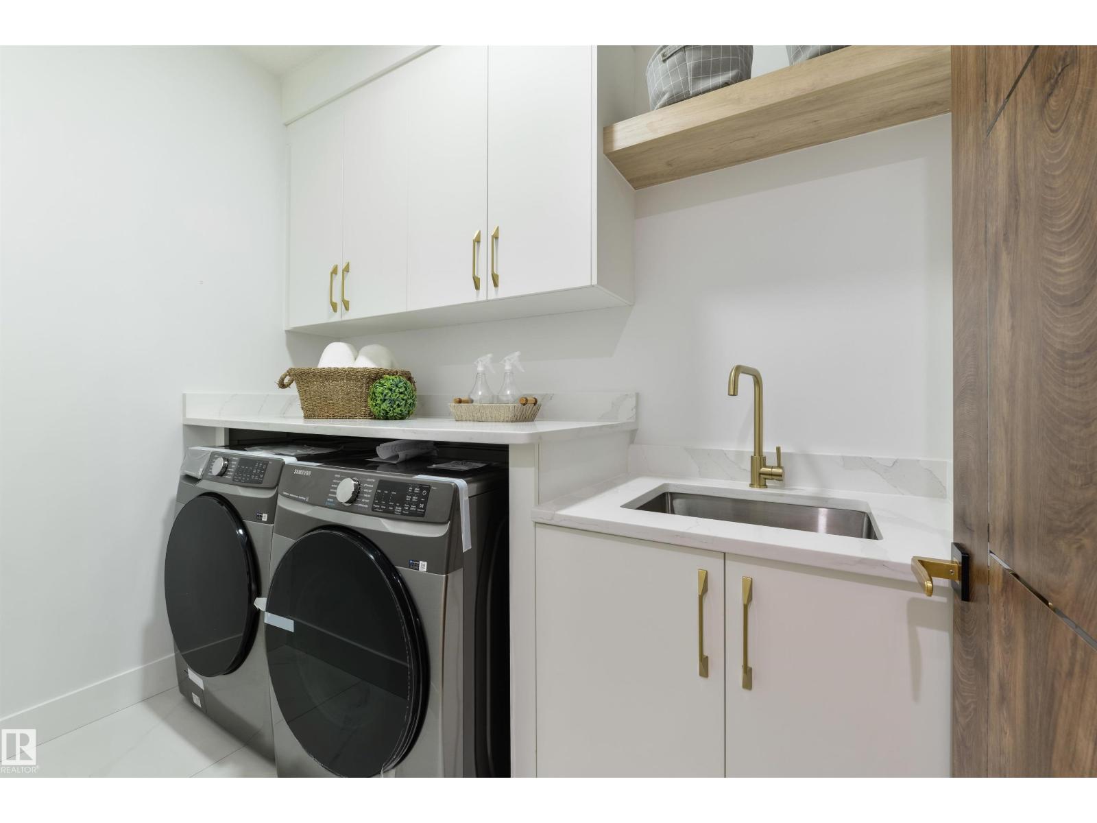 266 Falcon Crescent - 32