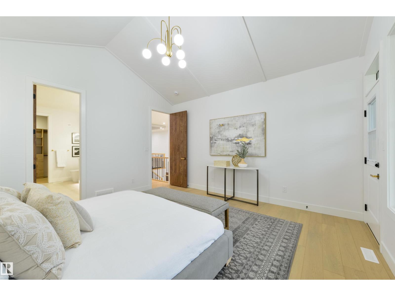 266 Falcon Crescent - 43