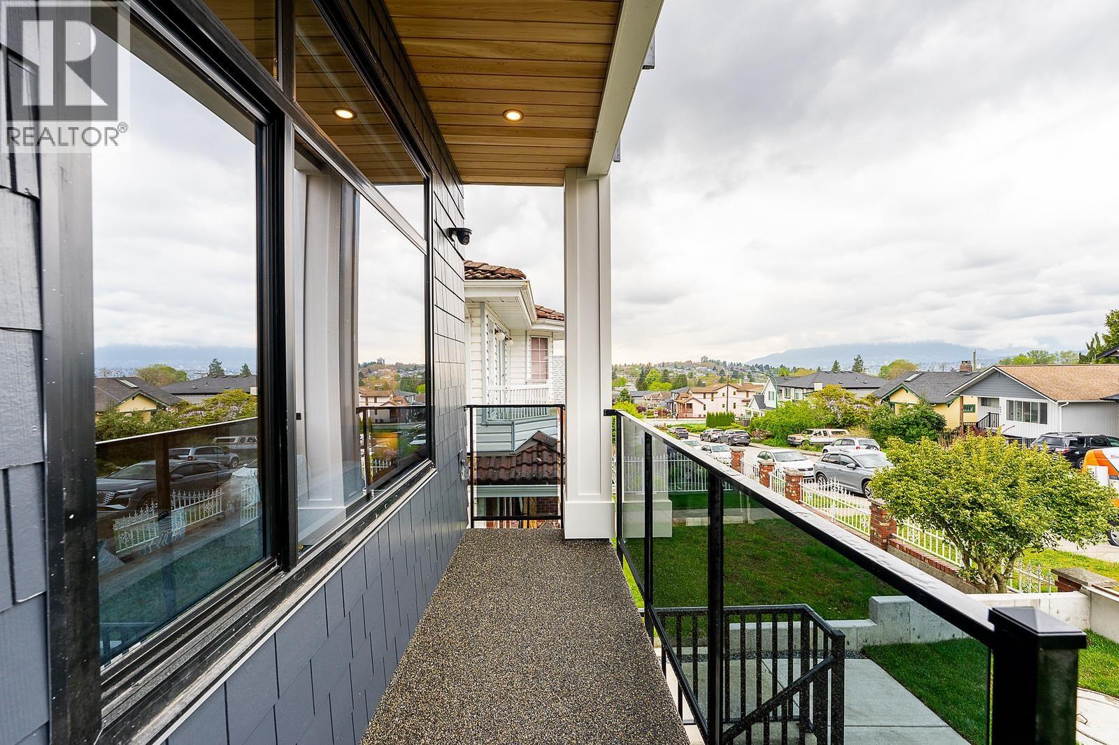 1 4828 ALBERT STREET, Burnaby