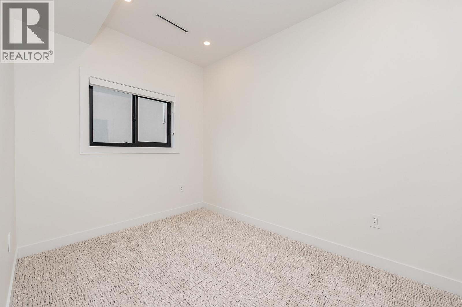 1 4828 ALBERT STREET, Burnaby