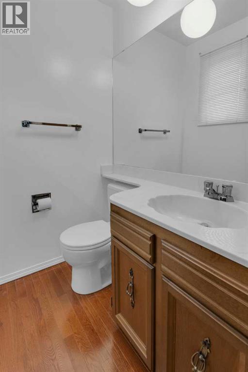 2 piece ensuite in the primary bedroom