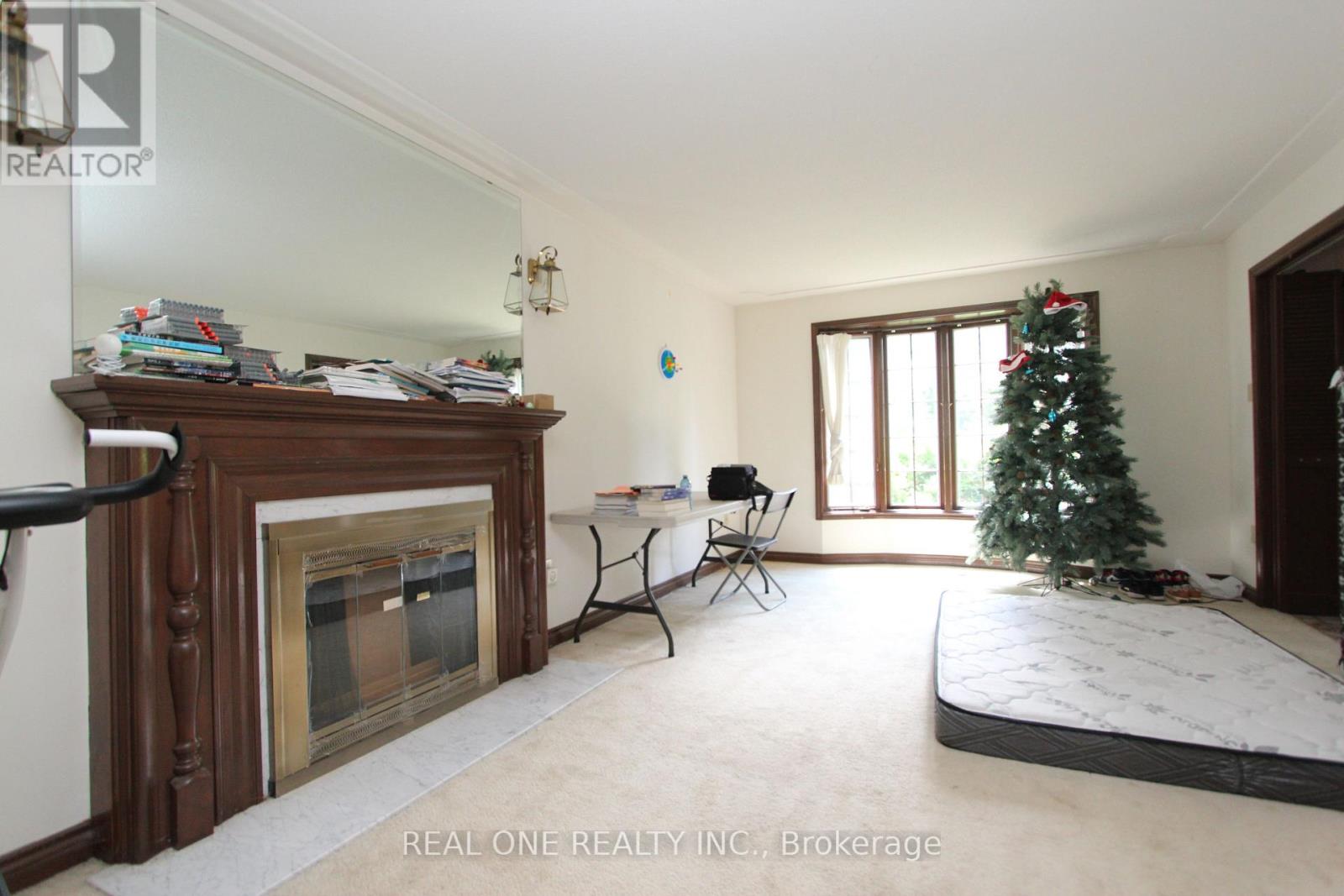 53 HILLVIEW BOULEVARD - 5