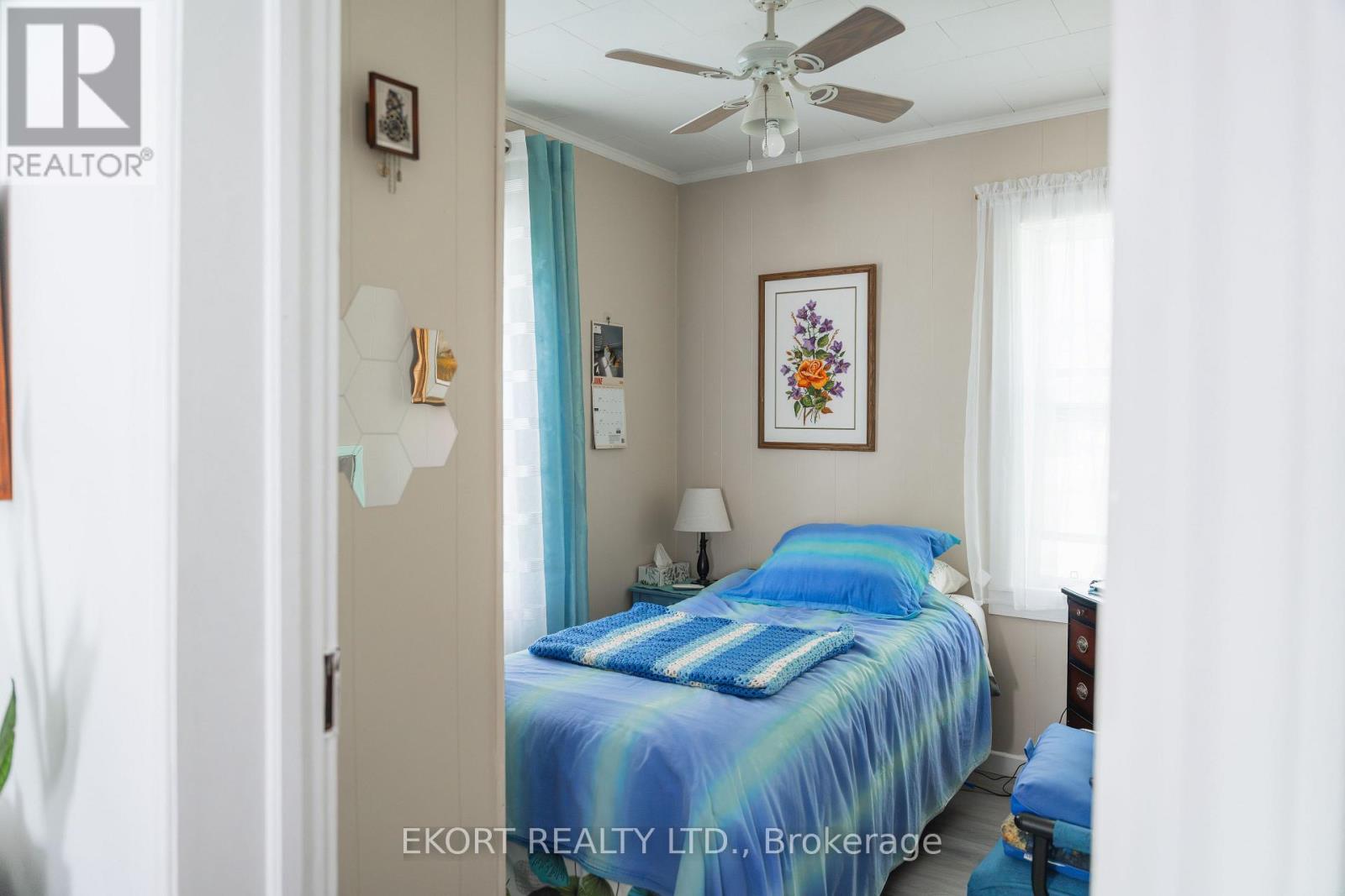 10 GLASTONBURY ROAD - 14