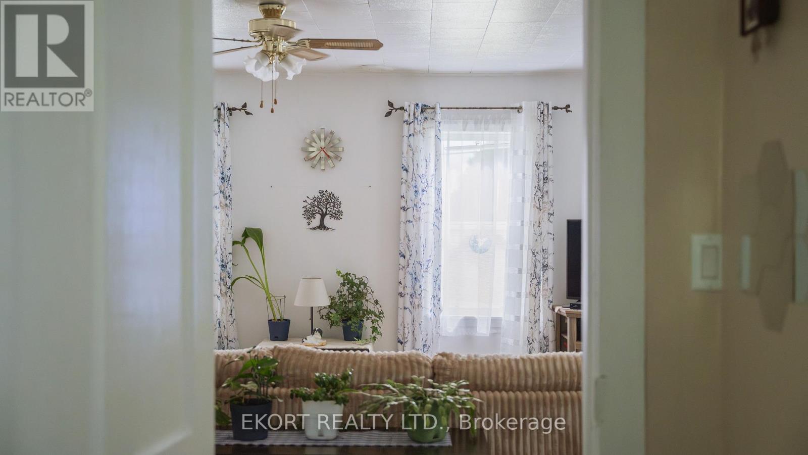 10 GLASTONBURY ROAD - 16