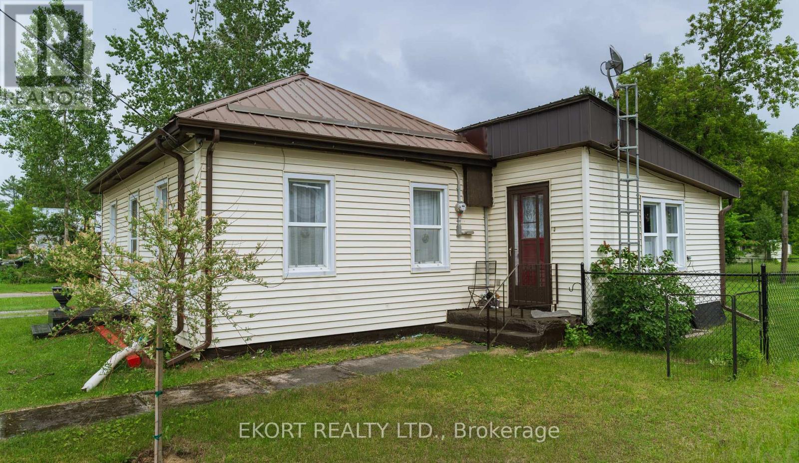 10 GLASTONBURY ROAD - 2
