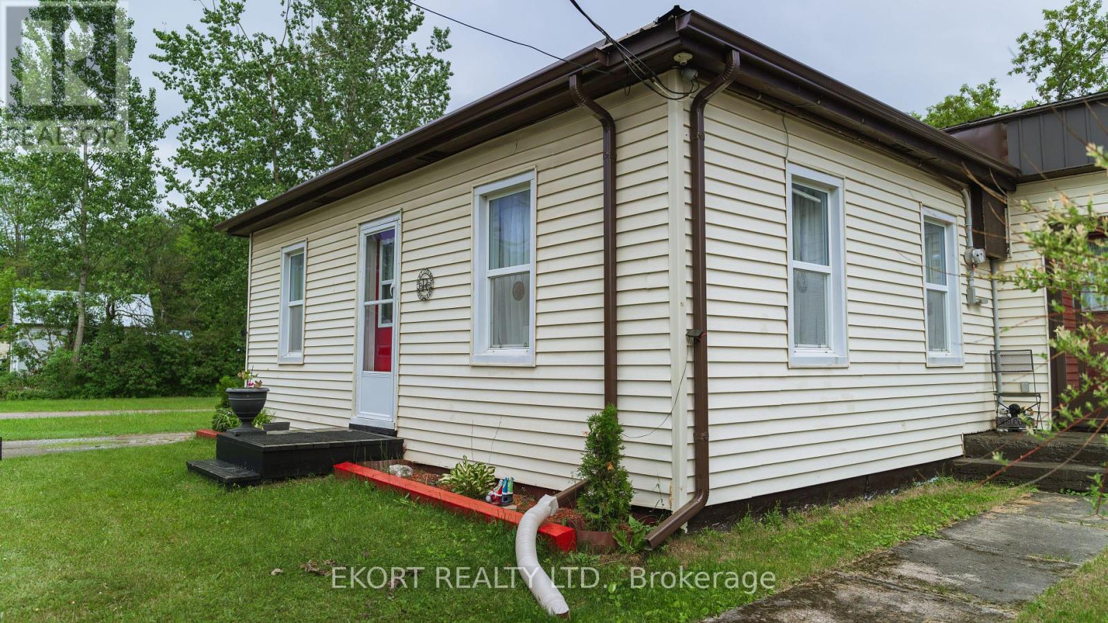 10 GLASTONBURY ROAD - 3