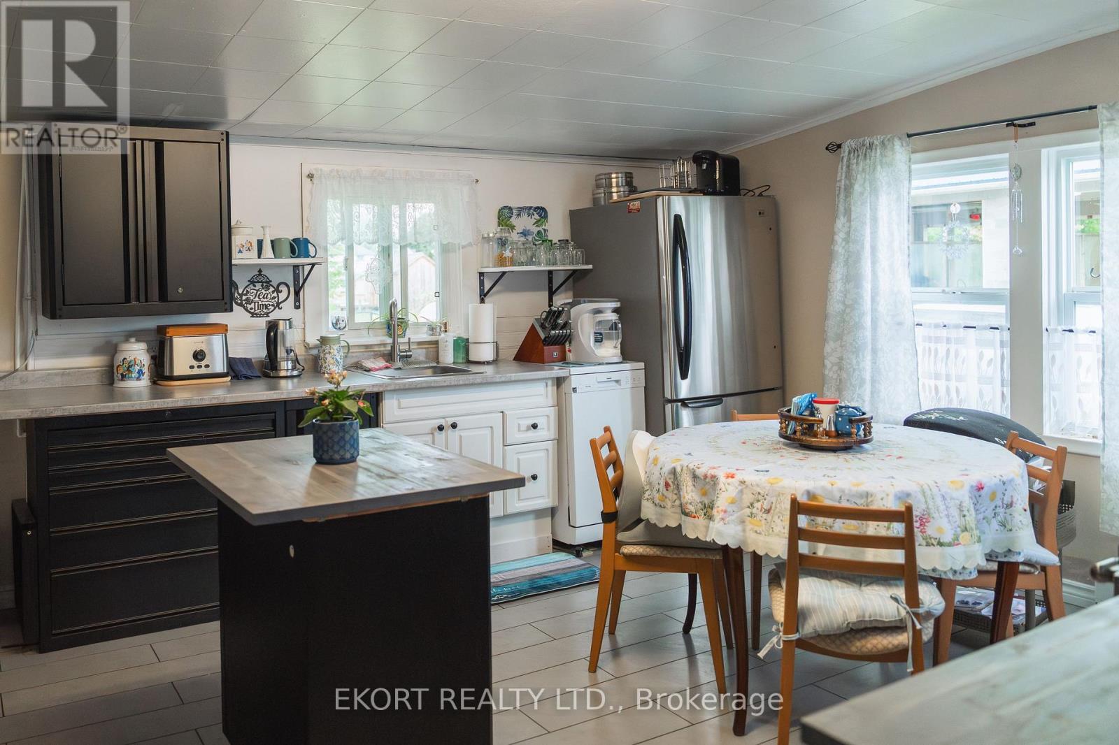 10 GLASTONBURY ROAD - 6