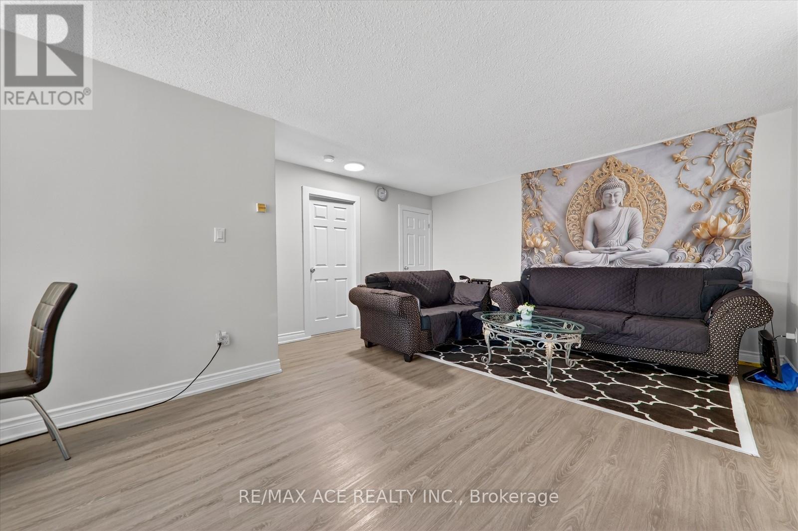 #1414 100 WINGARDEN COURT - 13