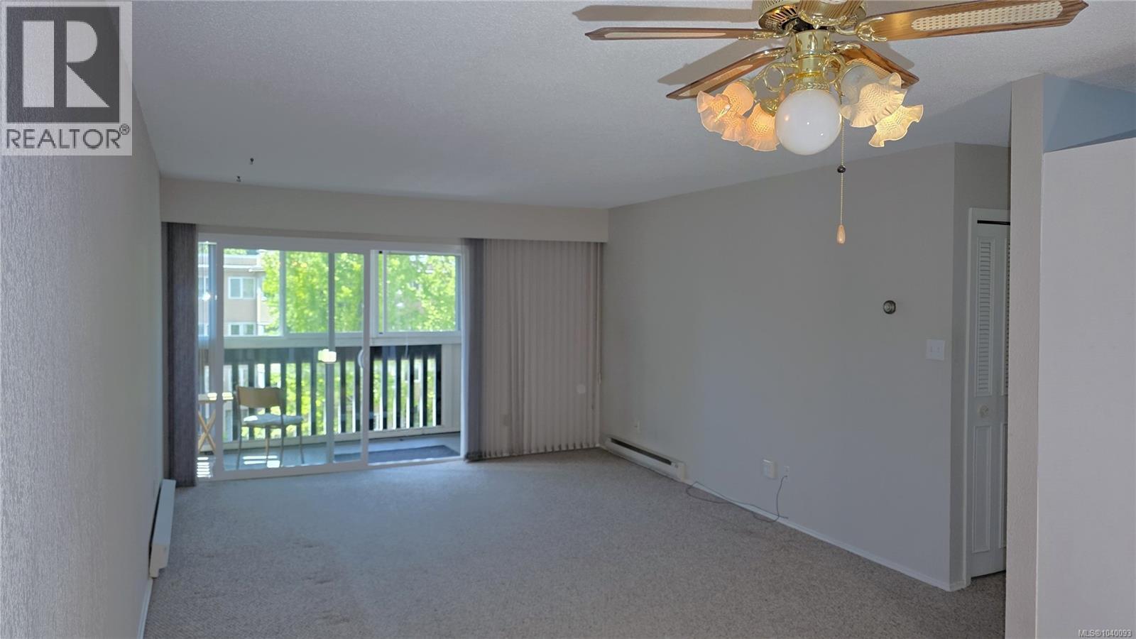 #412 1525 Hillside Ave - 9