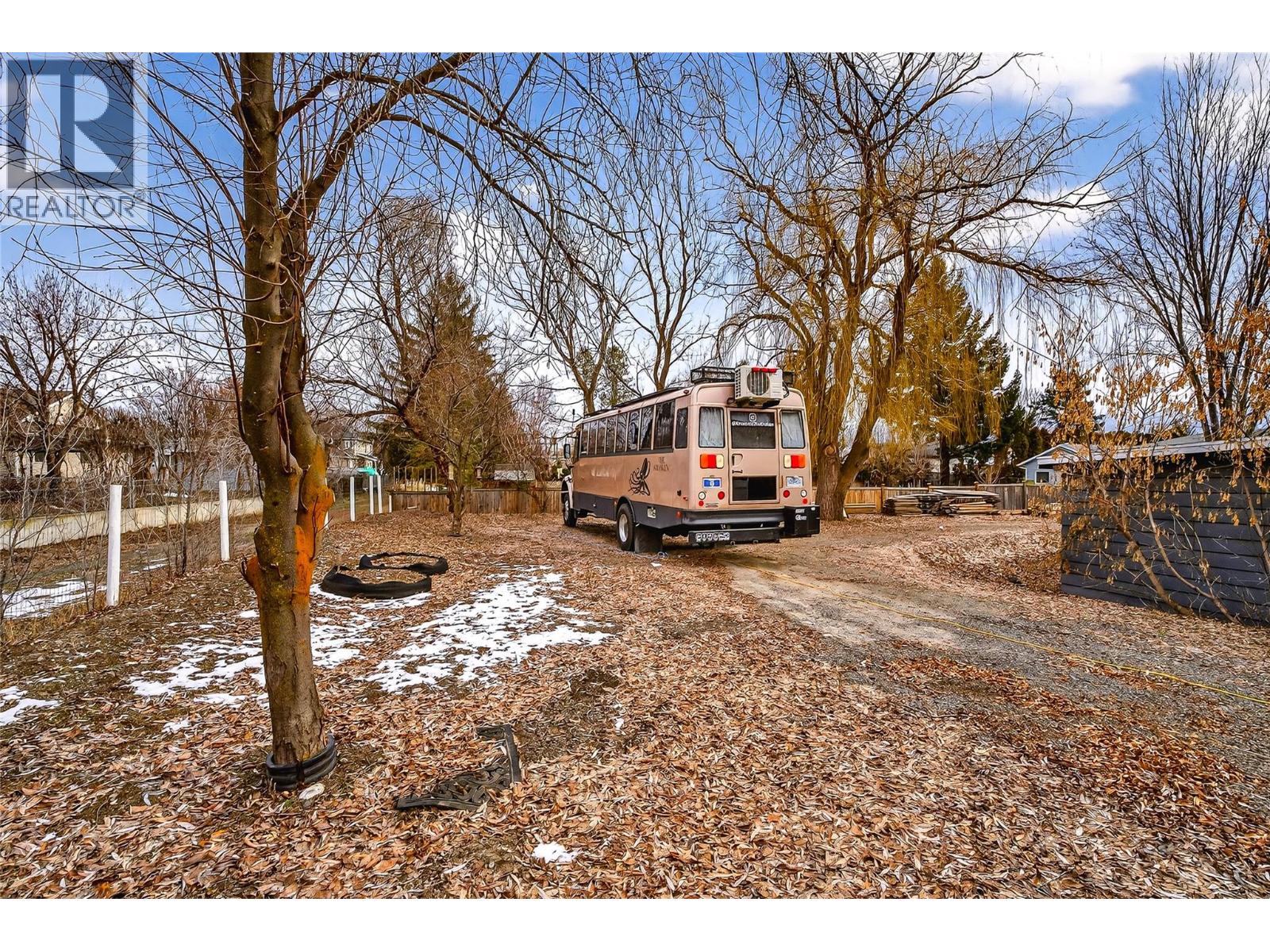  2135 Merritt Avenue, Merritt