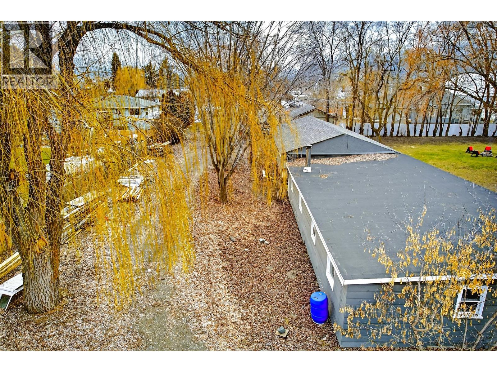  2135 Merritt Avenue, Merritt