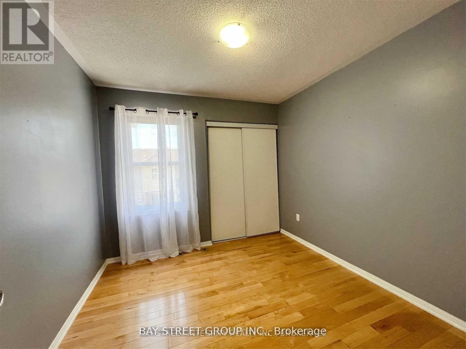 656 HOLLY AVENUE - 10