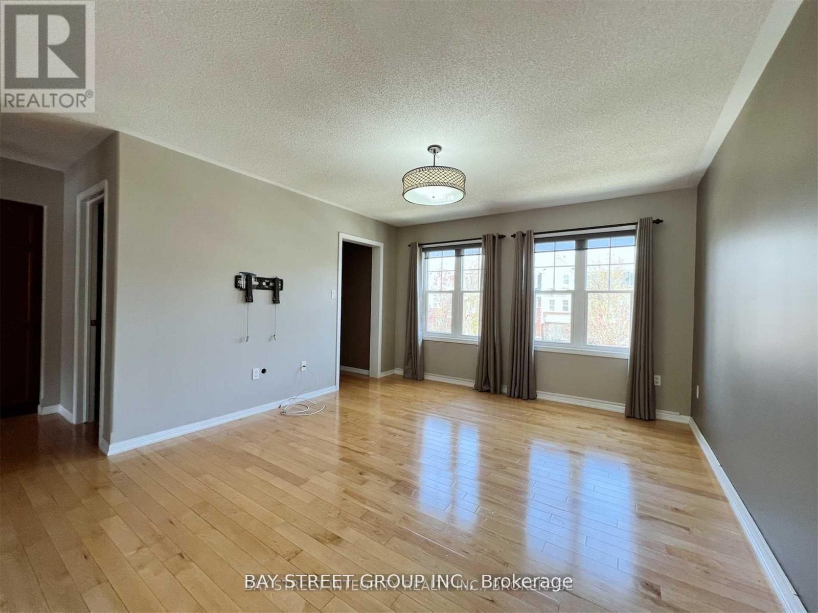 656 HOLLY AVENUE - 4