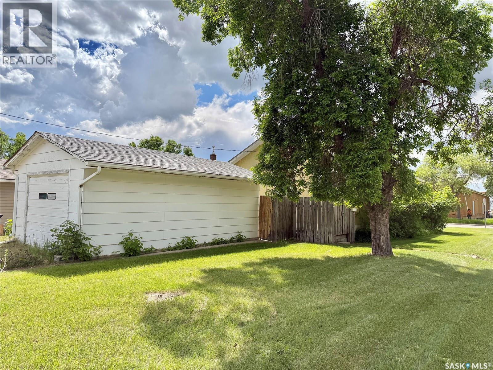 175 5th AVENUE NW - 2