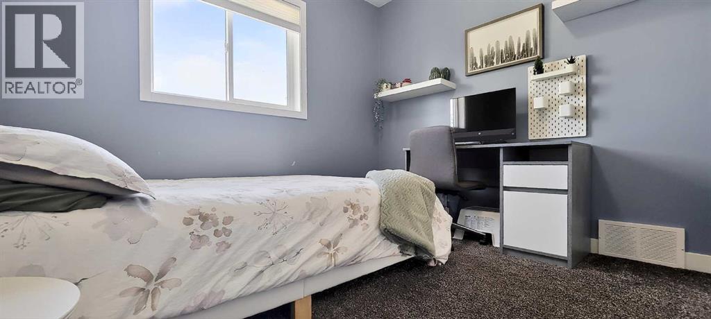 7018 115 Street - 23
