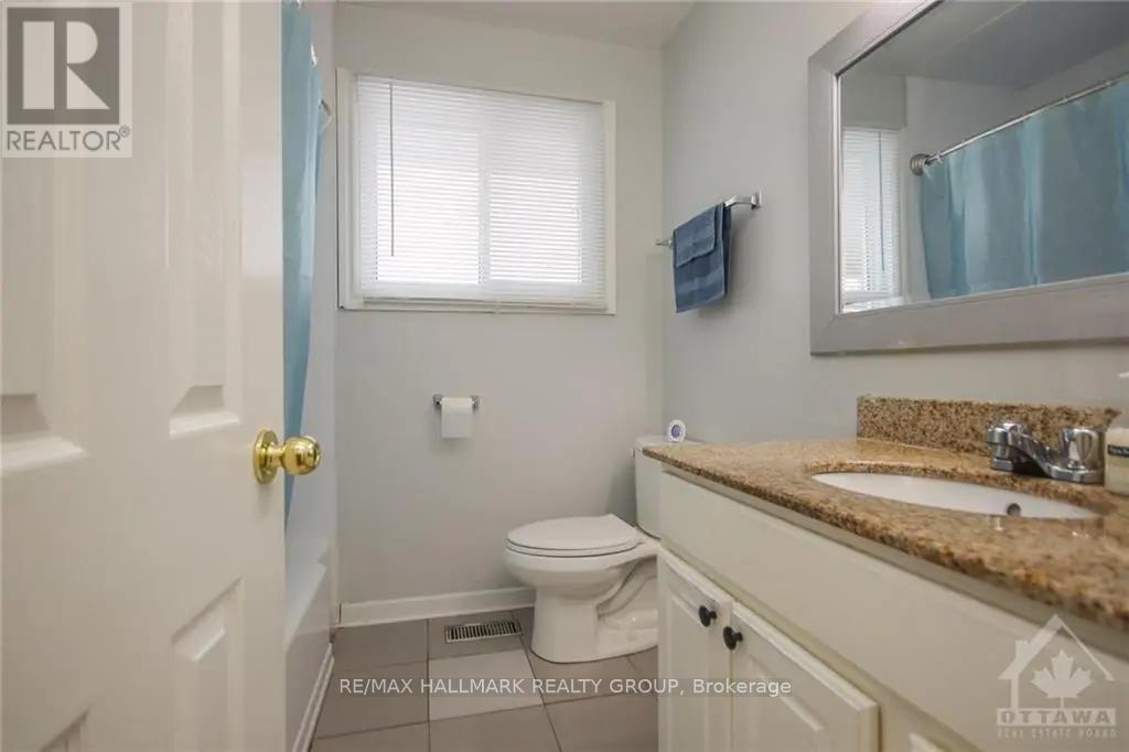 3 Bed, 2 Bath House for Rent in Ottawa – 45 HILLIARD AVENUE, Ottawa – MLS# X13435214 - Image 12