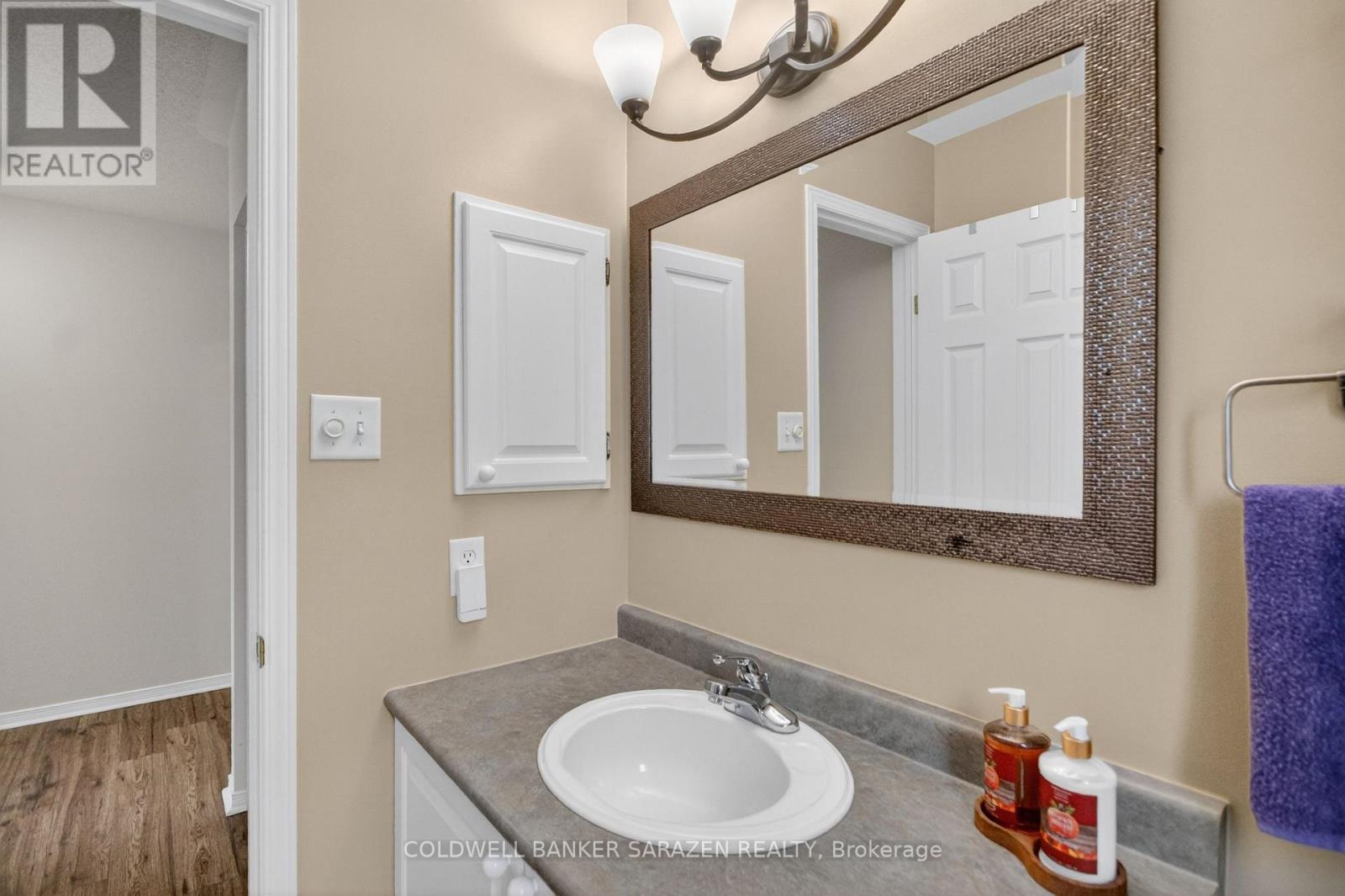 3 CASTLE GLEN CRESCENT - 42