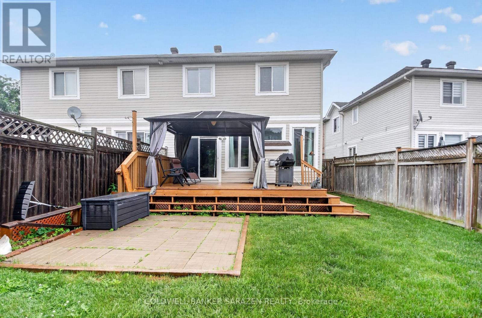 3 CASTLE GLEN CRESCENT - 44