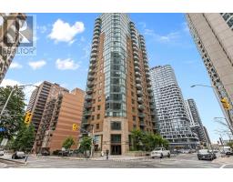 905 - 445 LAURIER AVENUE W