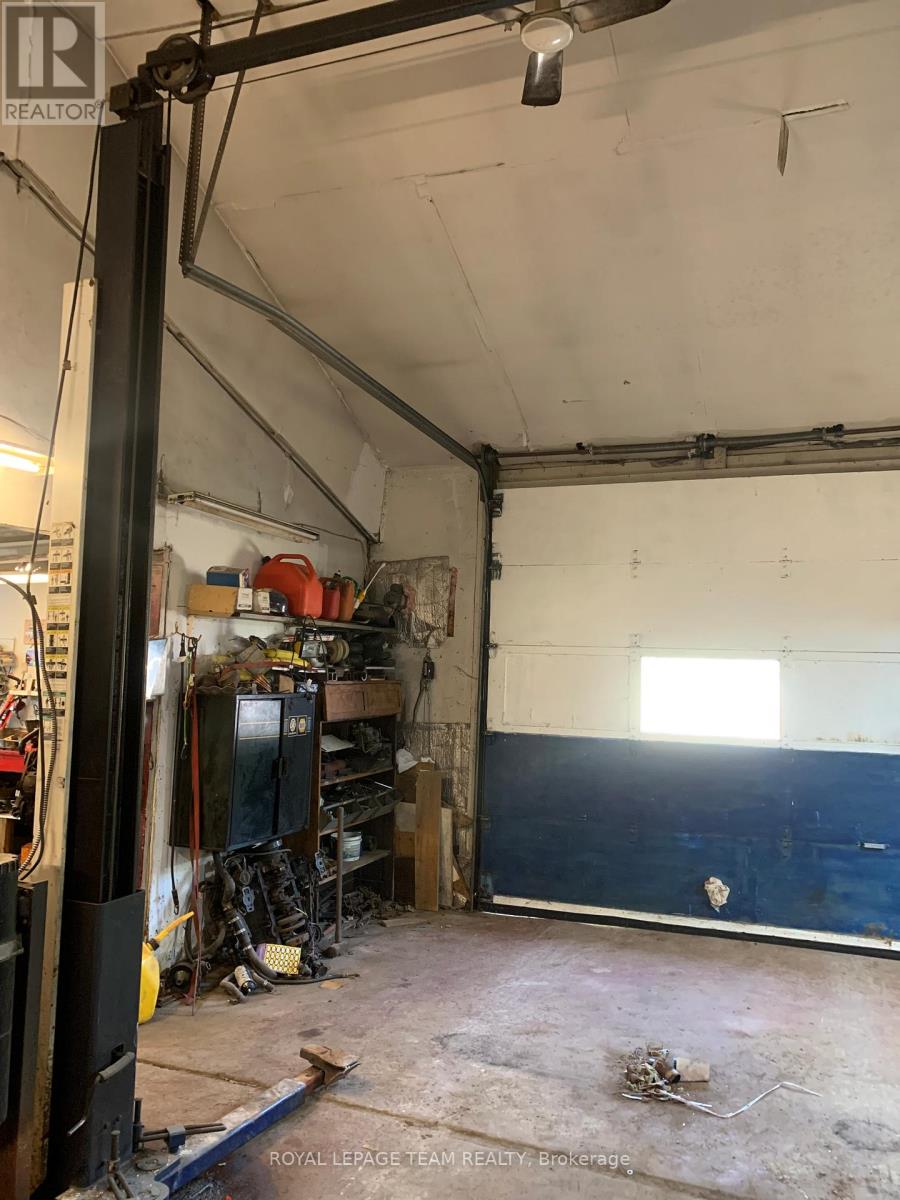 690 LIMERICK ROAD - 42