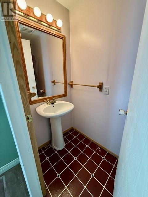 52 Lee Valley Road - 41