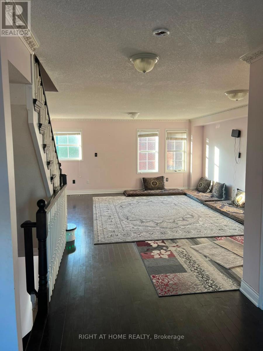 37 ARCHIBALD MEWS - 4