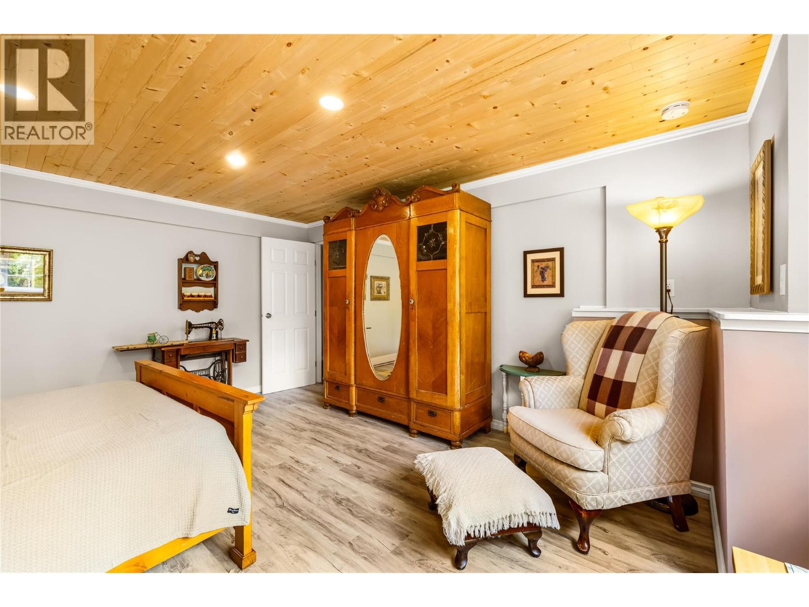 16096 Crawford Creek Road - 44