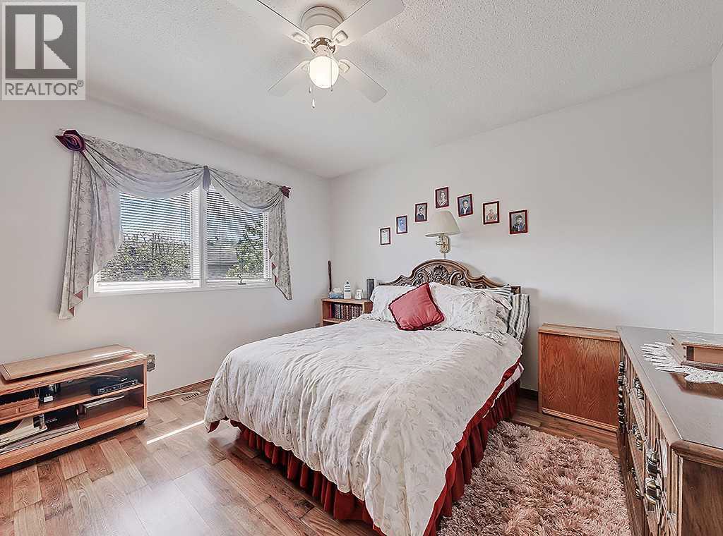 728 Parkvalley Road SE — photo 15