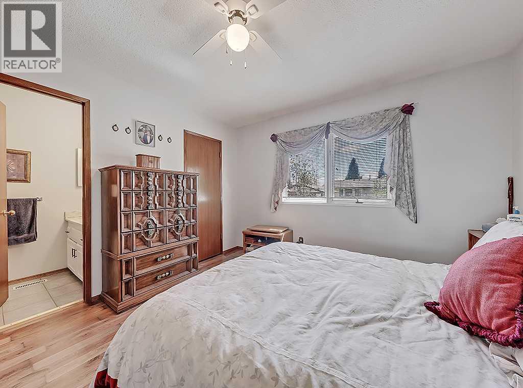 728 Parkvalley Road SE — photo 16