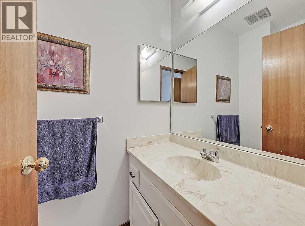 728 Parkvalley Road SE — photo 17
