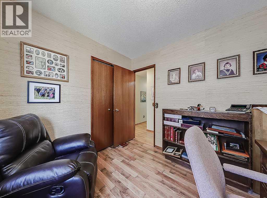 728 Parkvalley Road SE — photo 19
