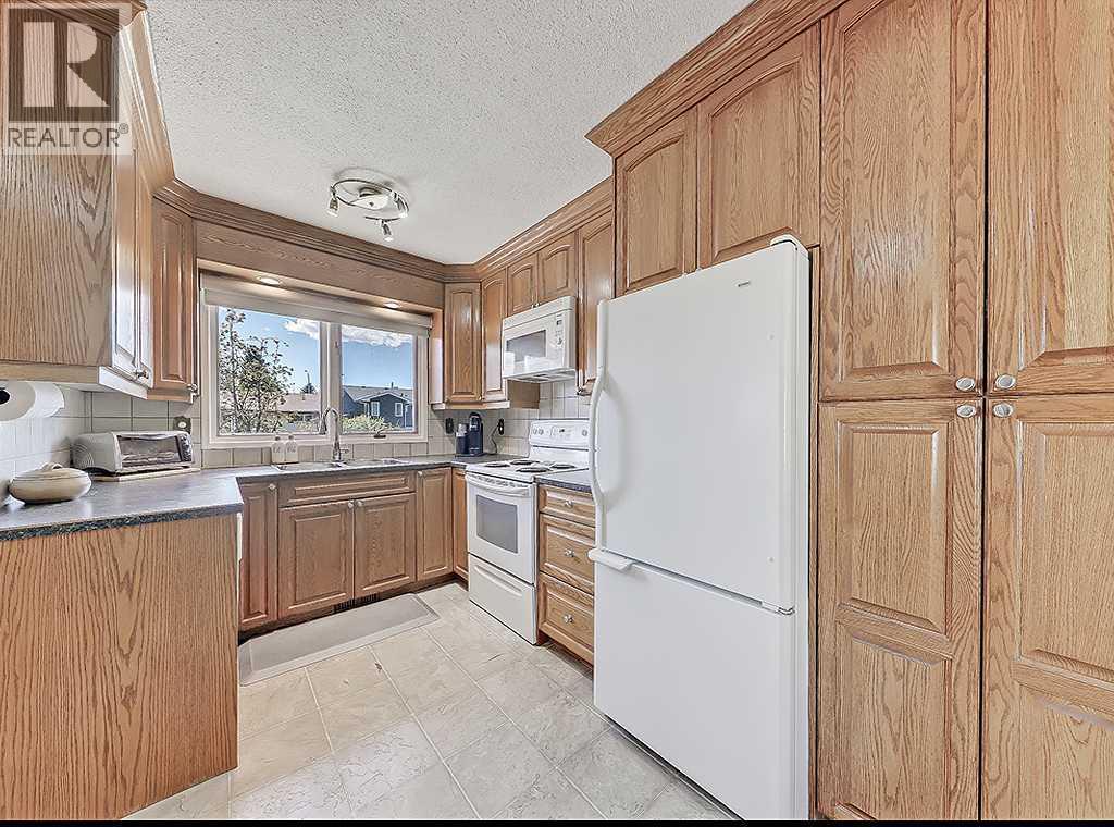728 Parkvalley Road SE — photo 9