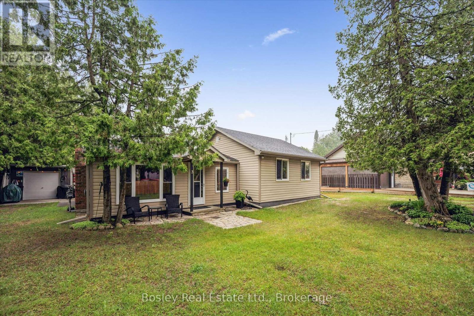 3 HAMILTON PLACE - 1