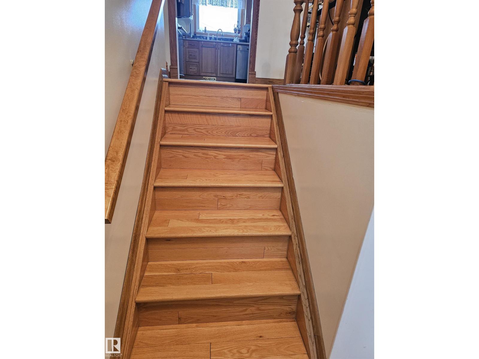 4732 46 ST — photo 7