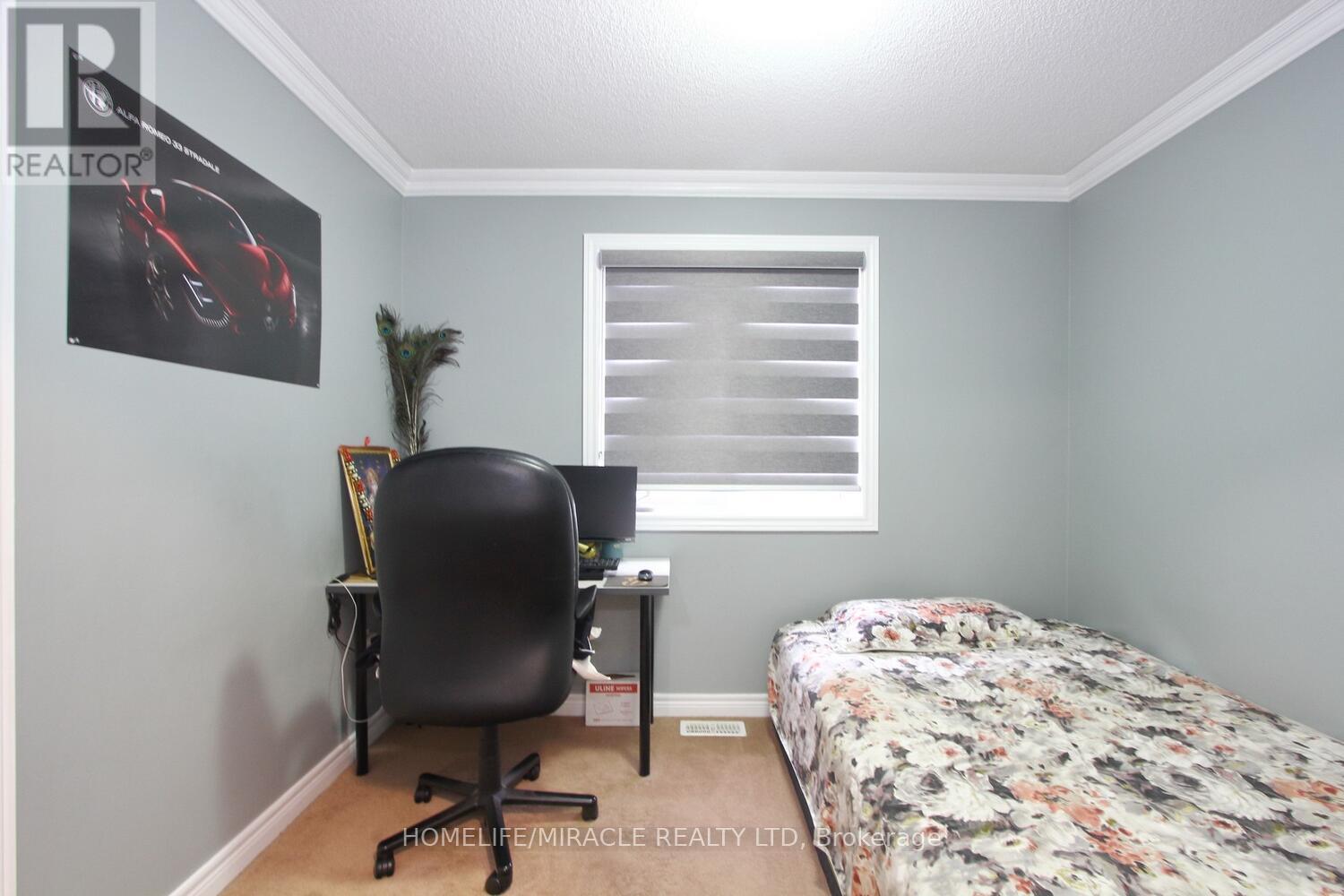 11 BLUFFMEADOW STREET - 31