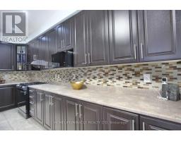 11 Bluffmeadow Street, Brampton, ON L6P3K3 Photo 18