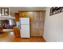 Den - 141 Stewart Crescent, Kindersley, SK S0L1S1 Photo 11