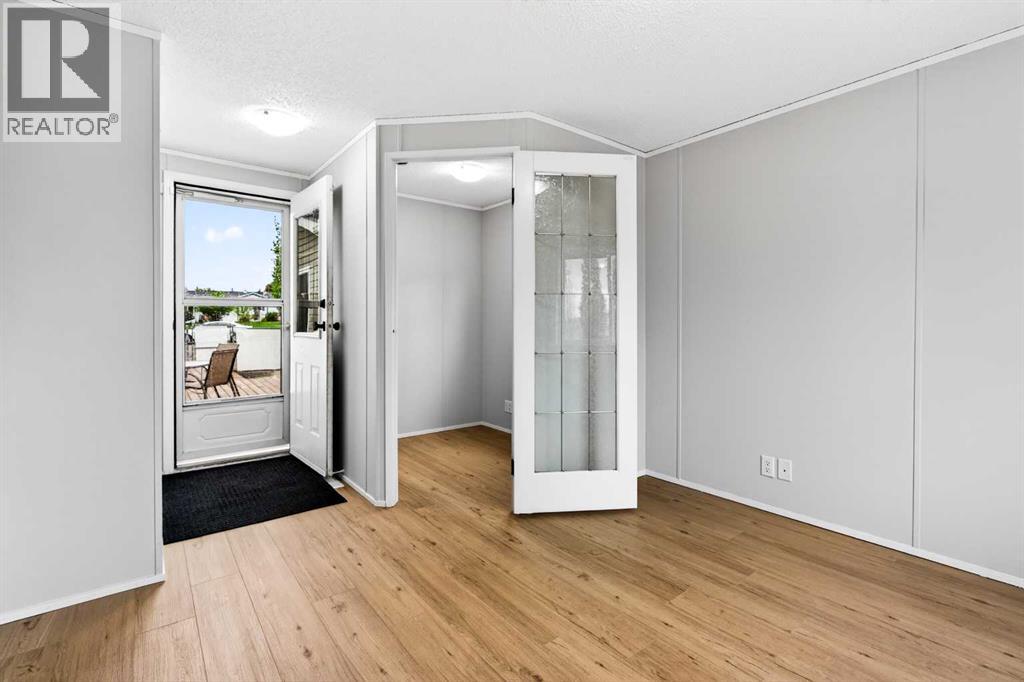 411 5 Street NW — photo 20