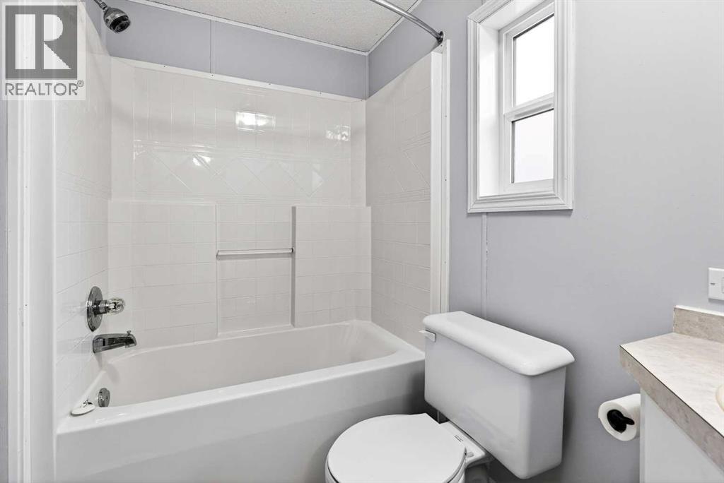 411 5 Street NW — photo 12